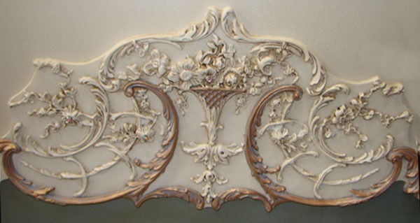 Louis XV side ornament with swarovski crystals