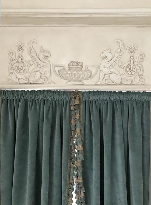 doot-header-griffins with oil lamp