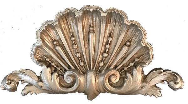 Victoria Shell Center Headpiece Ornament
