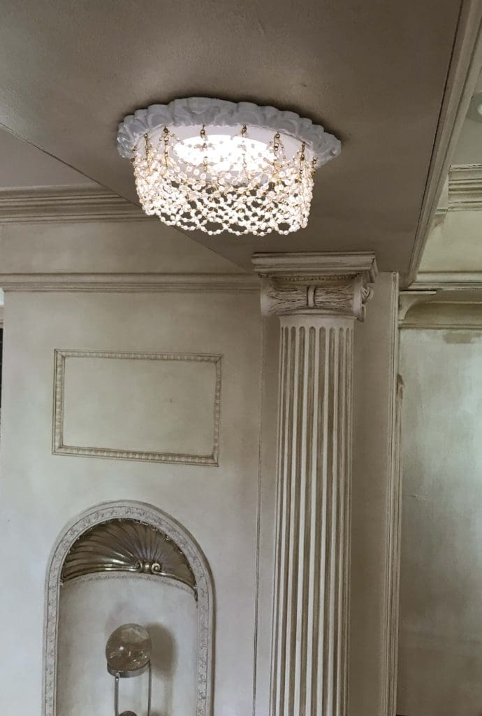 Recessed chandelier with double pearl swags
