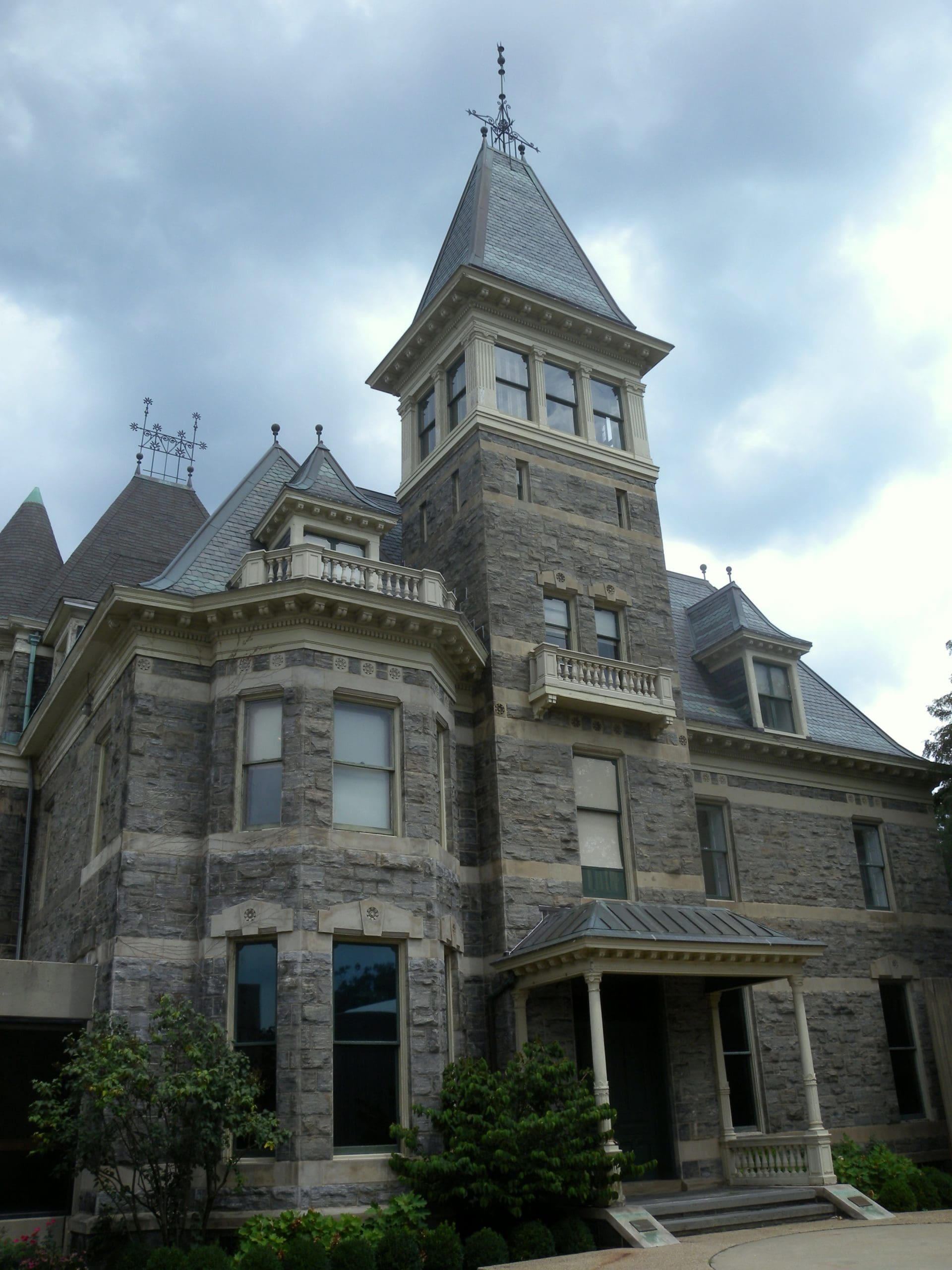 The Hudson River Museum, The Glenview Mansion